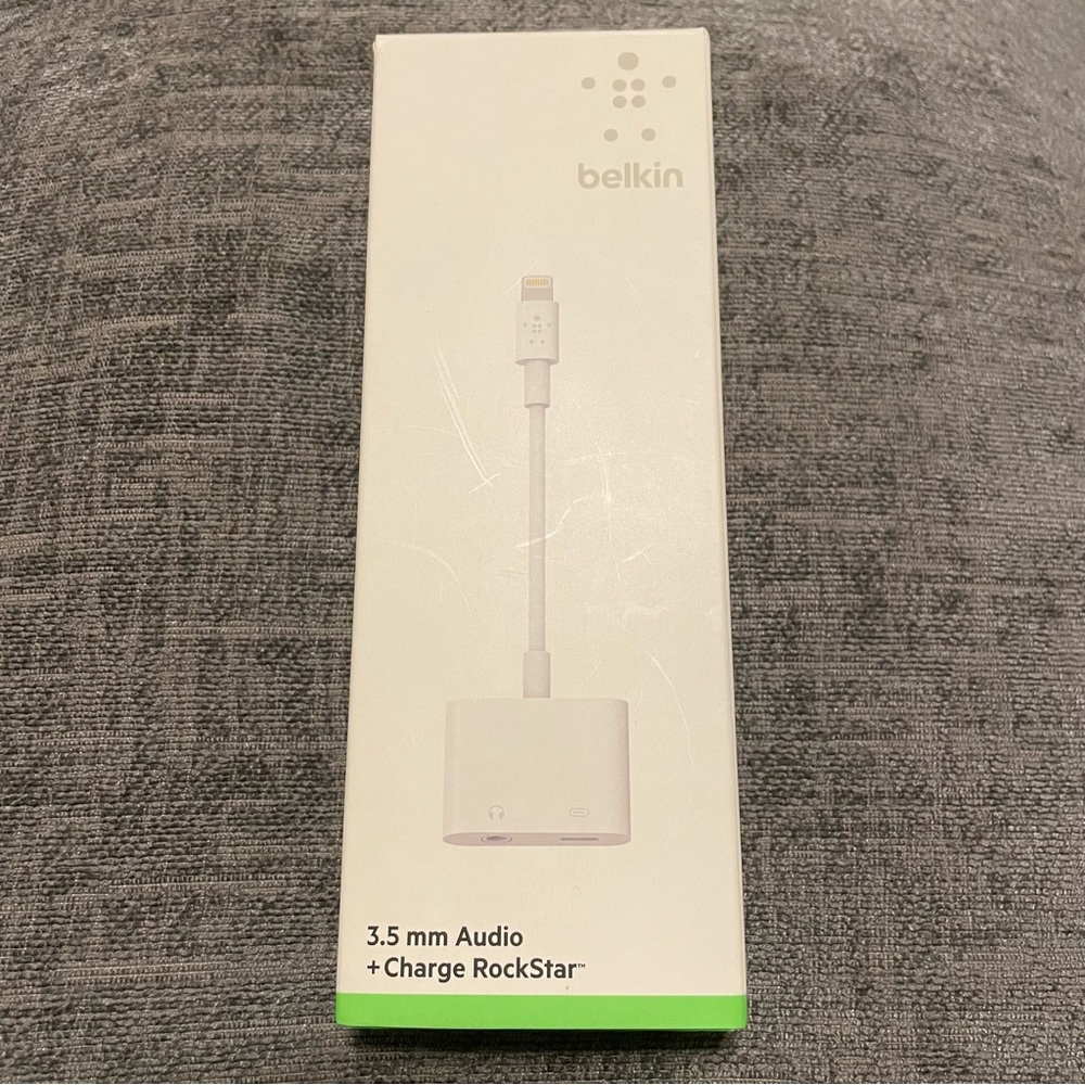 Belkin 3.5mm Audio + Charge Rockstar for Apple iPhone - Picture 3 of 5